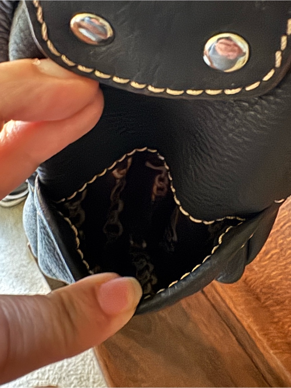 Tignanello Black Purse Pebbled Leather Multi Zip Crossbody Bag Organizer EUC - Picture 9 of 11